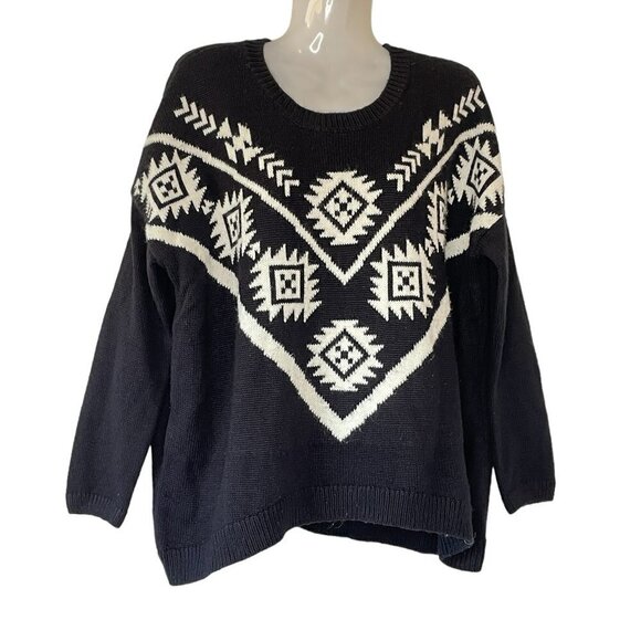 Forever 21 Navy Blue Sweater Boxy Crew Neck with White Nordic Print  Size Medium - Picture 1 of 7